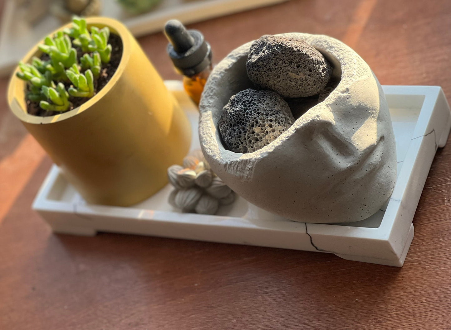 Lava Rock Diffuser  with 10 ml of essential oil