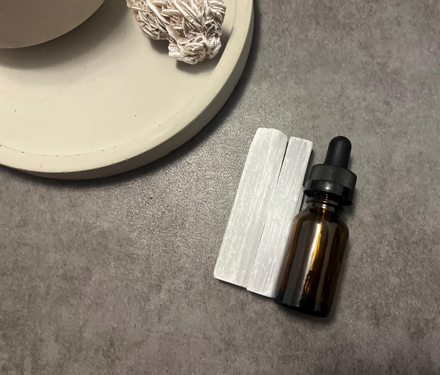 Lava Rock Essential Oil Diffuser (Selenite Crystals)