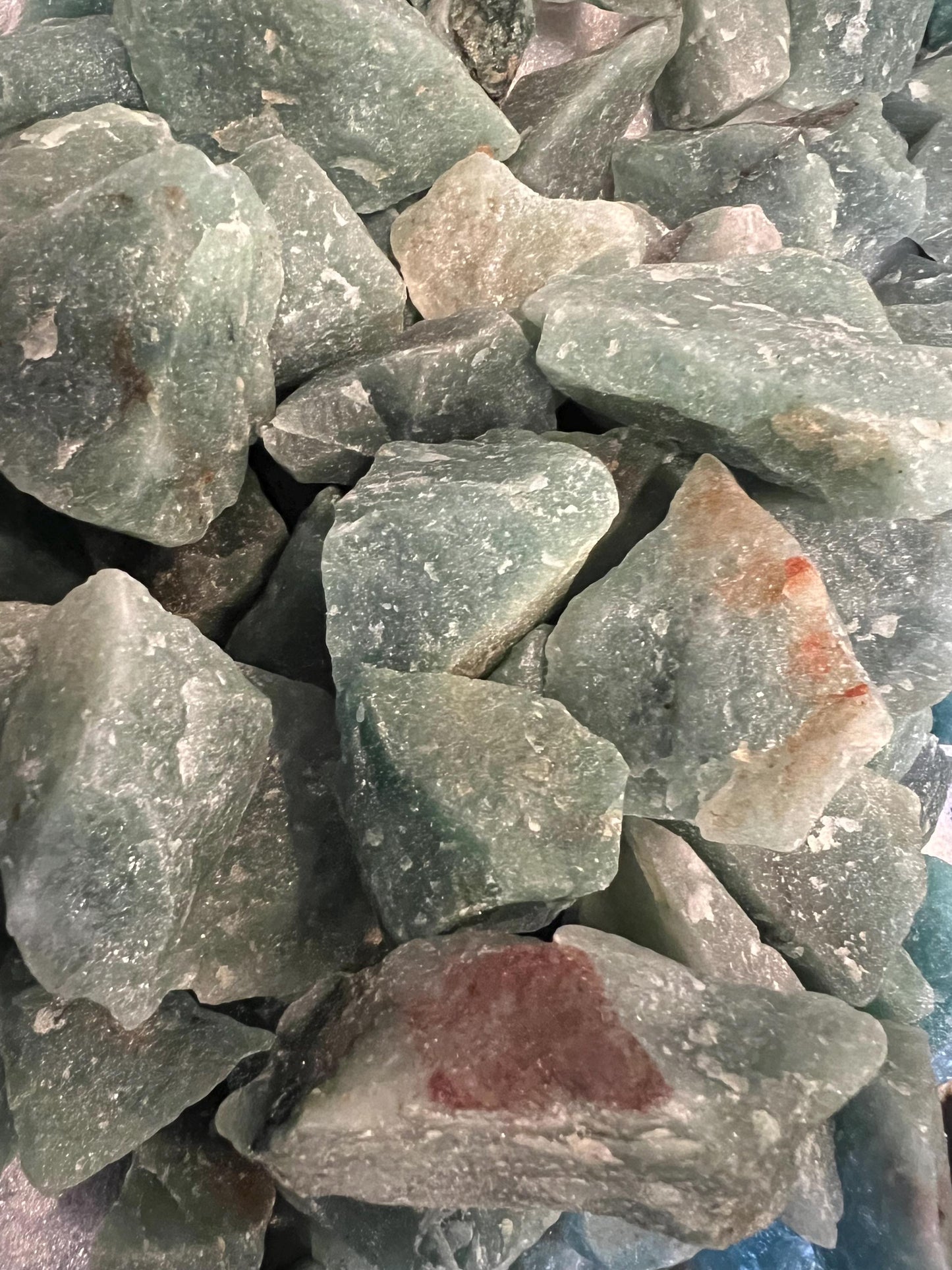 Rough Green Quartz Crystal: Heart Chakra Healing